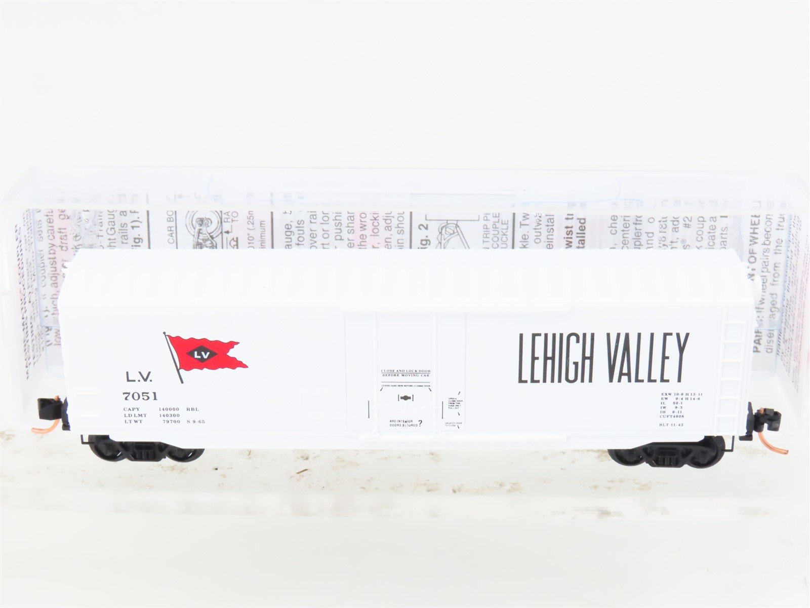 N Scale Micro-Trains MTL 38210 LV Lehigh Valley 50' Standard Boxcar #7051