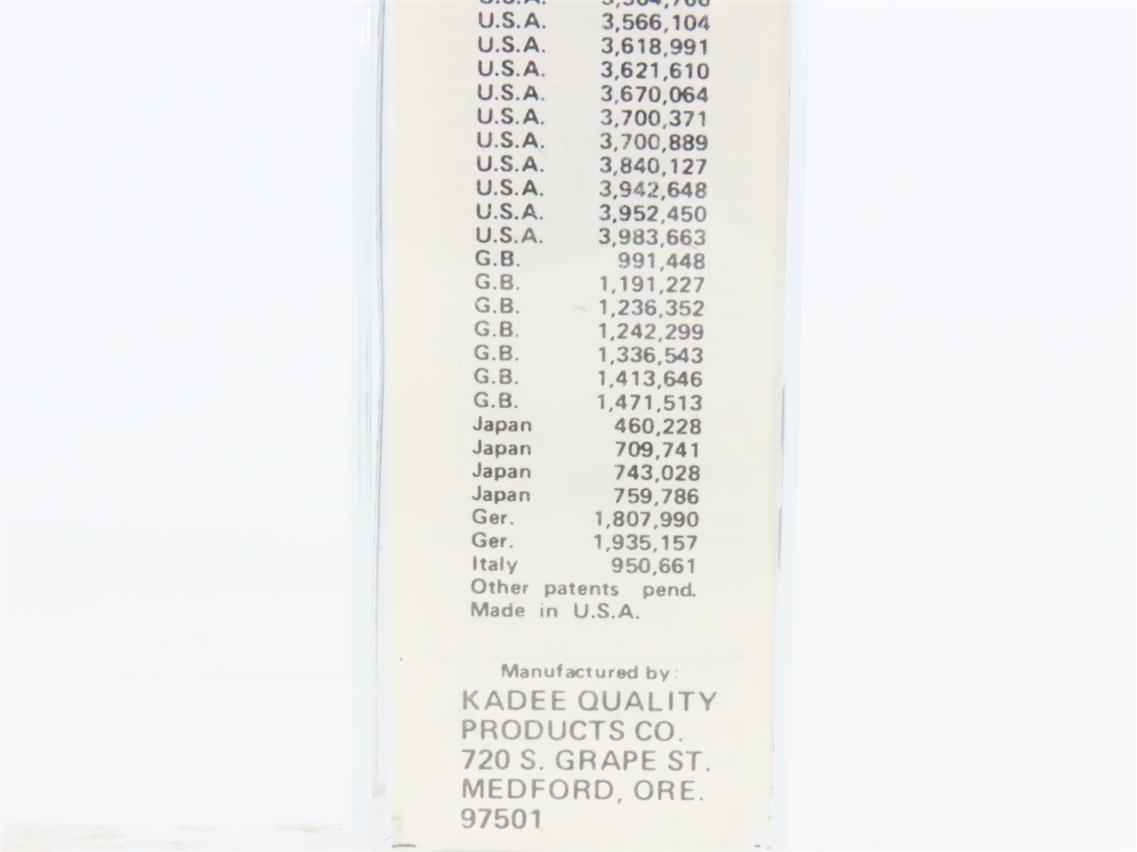 N Scale Kadee Micro-Trains MTL 42050 USN US Navy 40' Wood Boxcar #61-00200