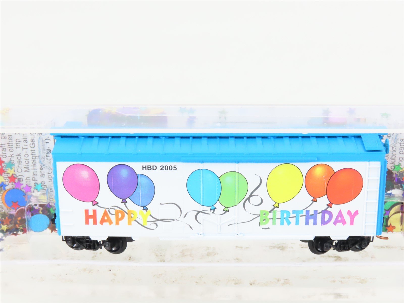 N Scale Micro-Trains MTL 02100500 HBD Happy Birthday! 40' Standard Boxcar #2005
