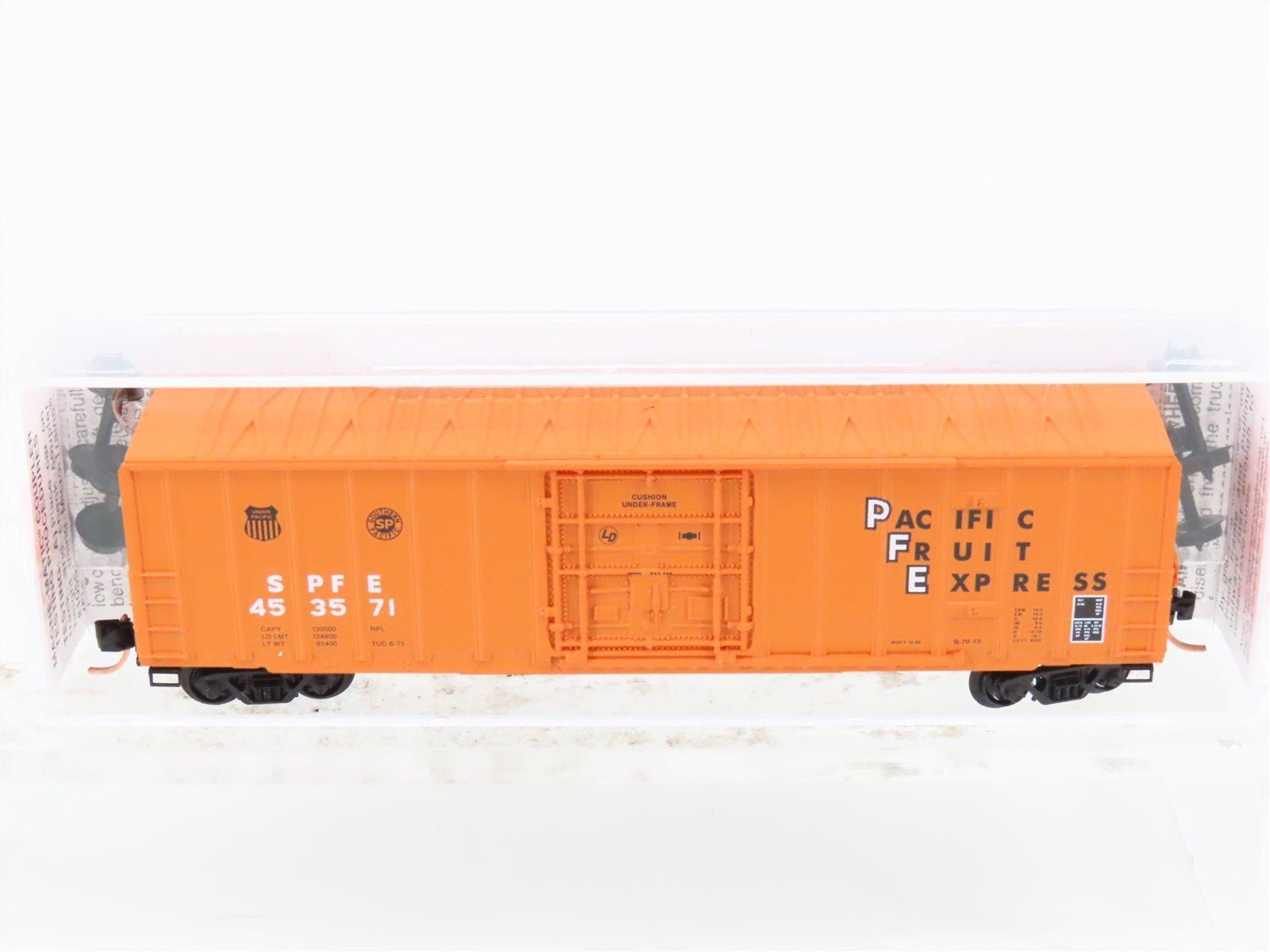 N Scale Micro-Trains MTL 27090 SPFE Pacific Fruit Express 50' Box Car #453571