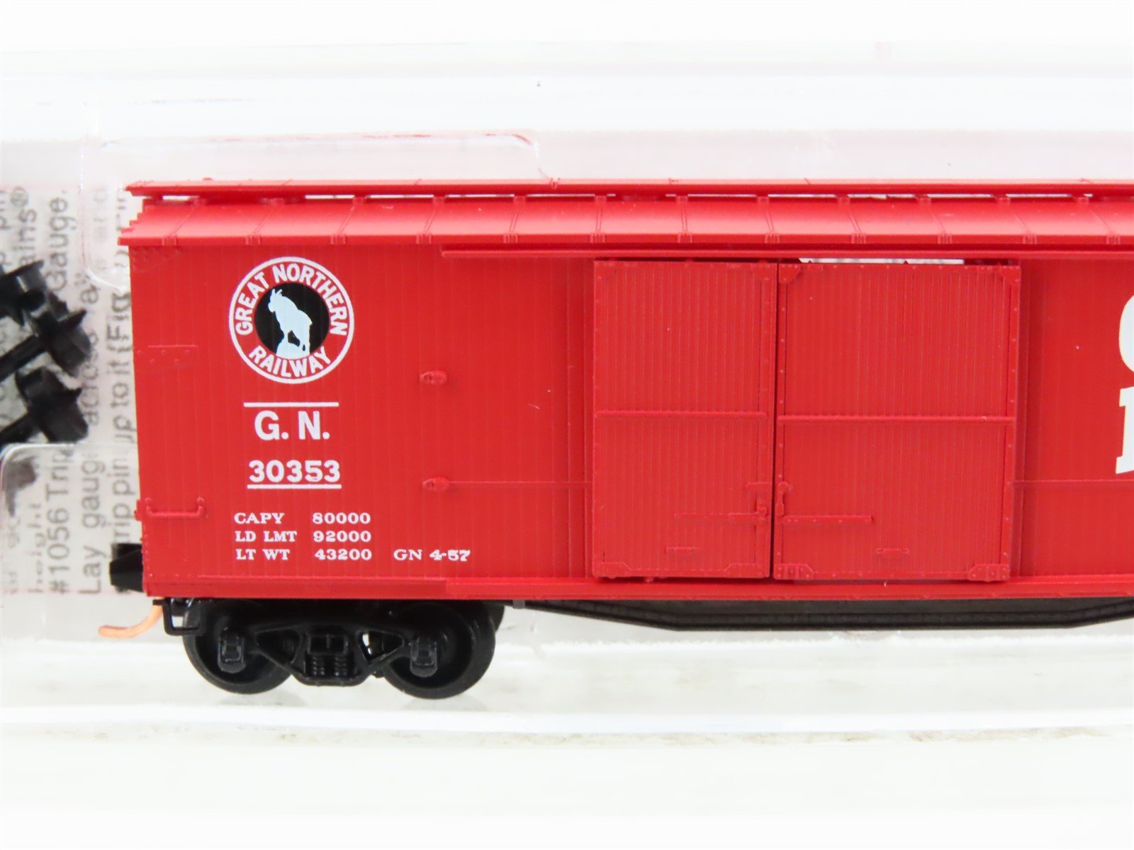 N Scale Micro-Trains MTL 43040 GN Great Northern 40' Wood Box Car #30353