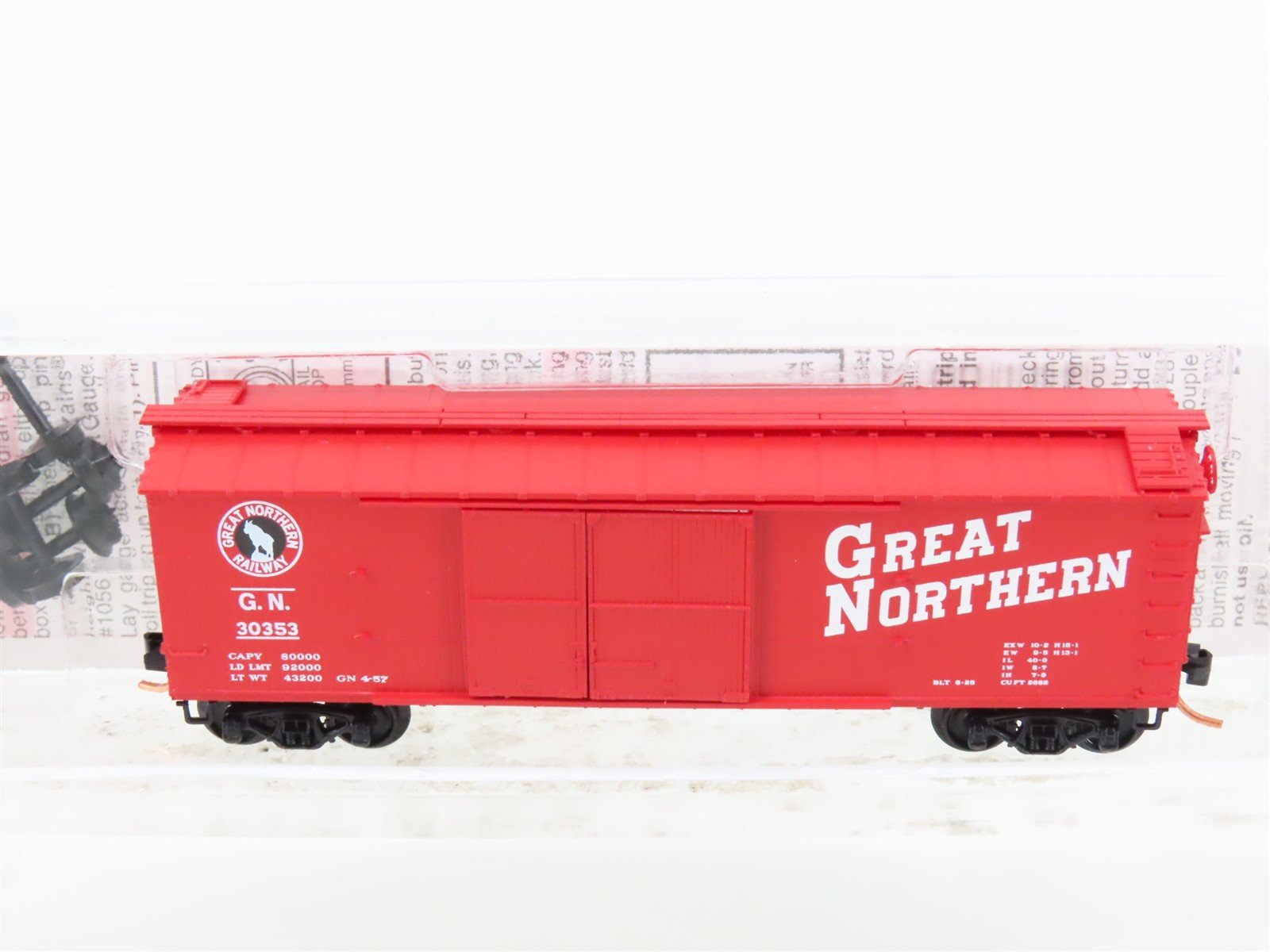 N Scale Micro-Trains MTL 43040 GN Great Northern 40' Wood Box Car #30353