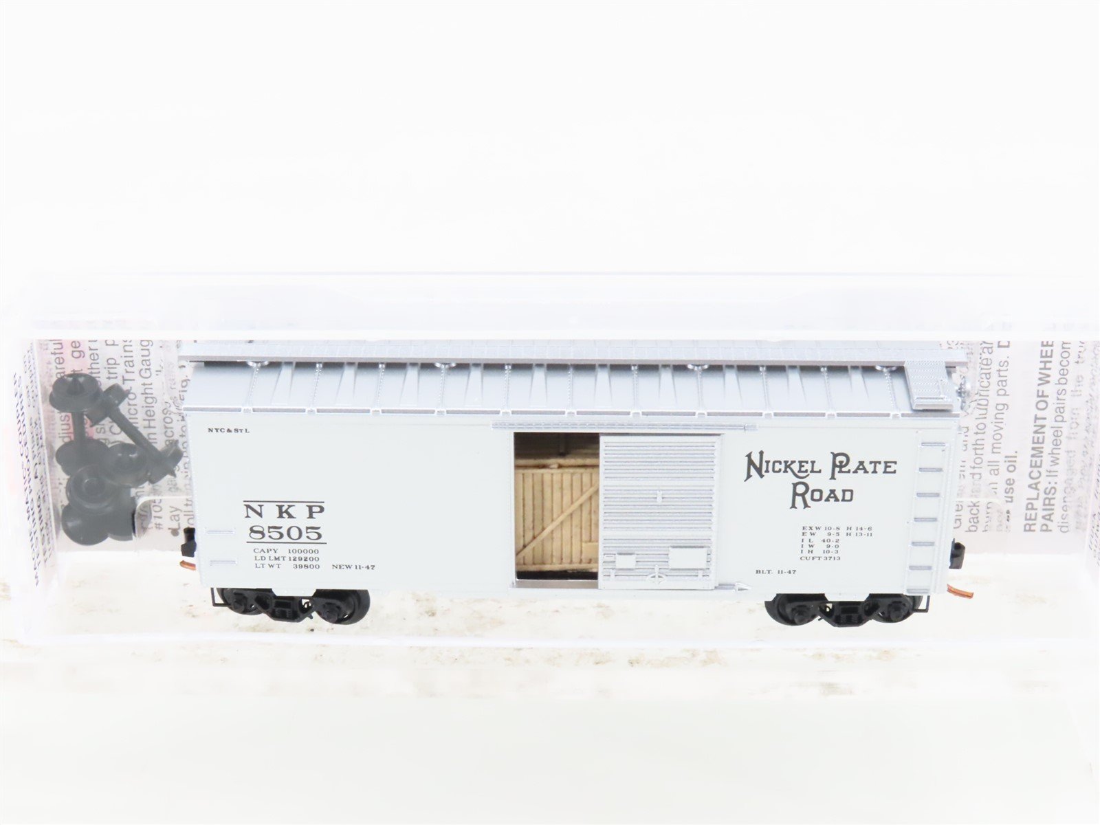 N Scale Micro-Trains MTL 02000006 NKP Nickel Plate Road 40' Box Car #8505 w/Load