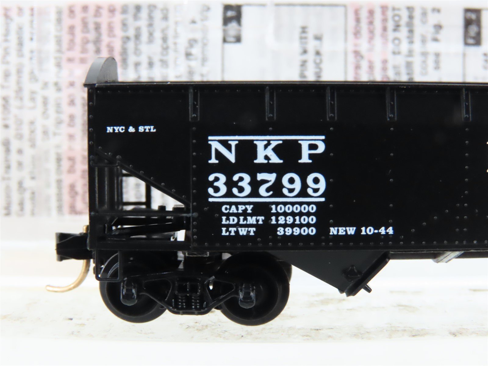N Micro-Trains MTL 86020 NKP Nickel Plate Road 2-Bay Offset-Side Hopper #33799
