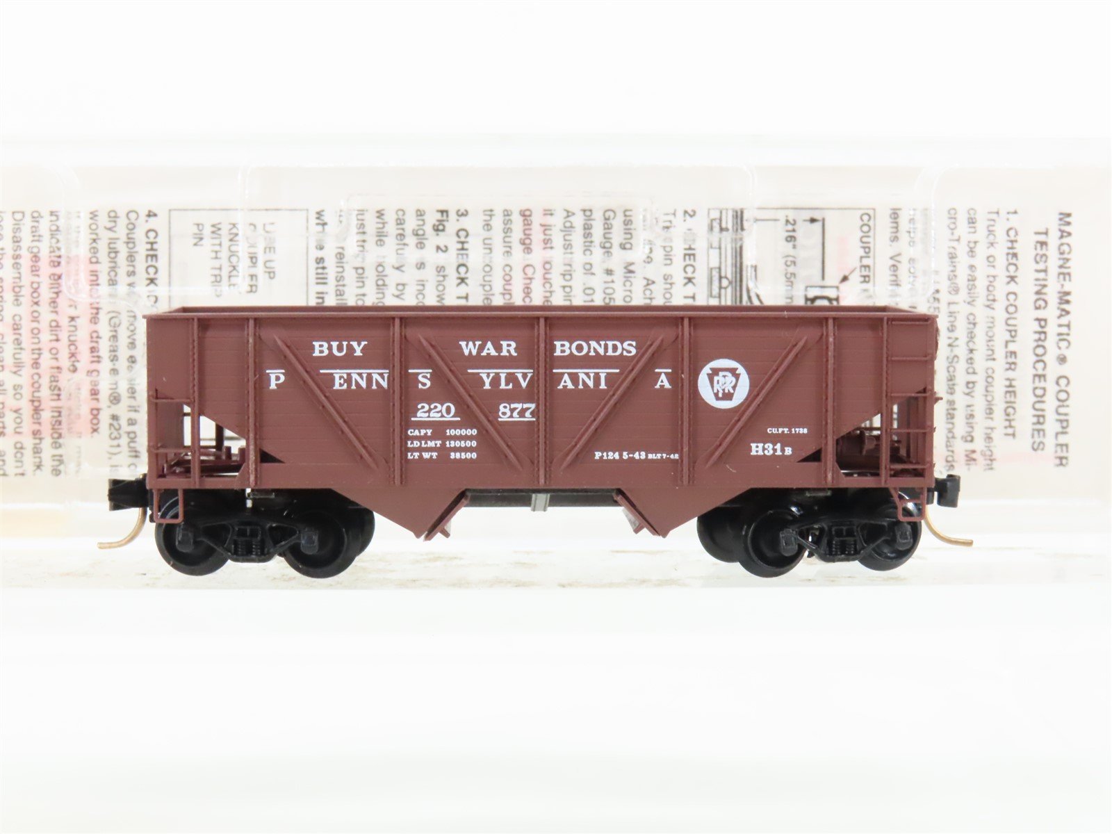 N Micro-Trains MTL 57100 PRR "War Bonds" 2-Bay Composite-Side Hopper #220877