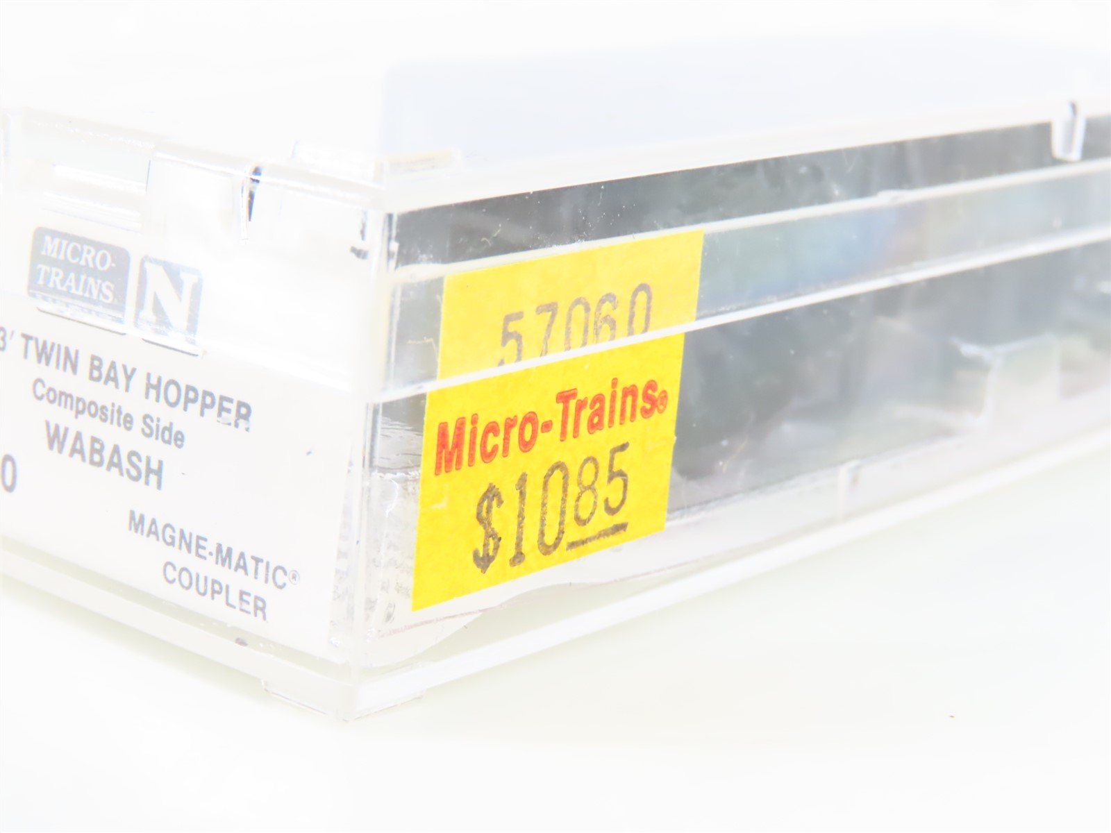 N Scale Micro-Trains MTL 57060 WAB Wabash 2-Bay Composite-Side Hopper #39157