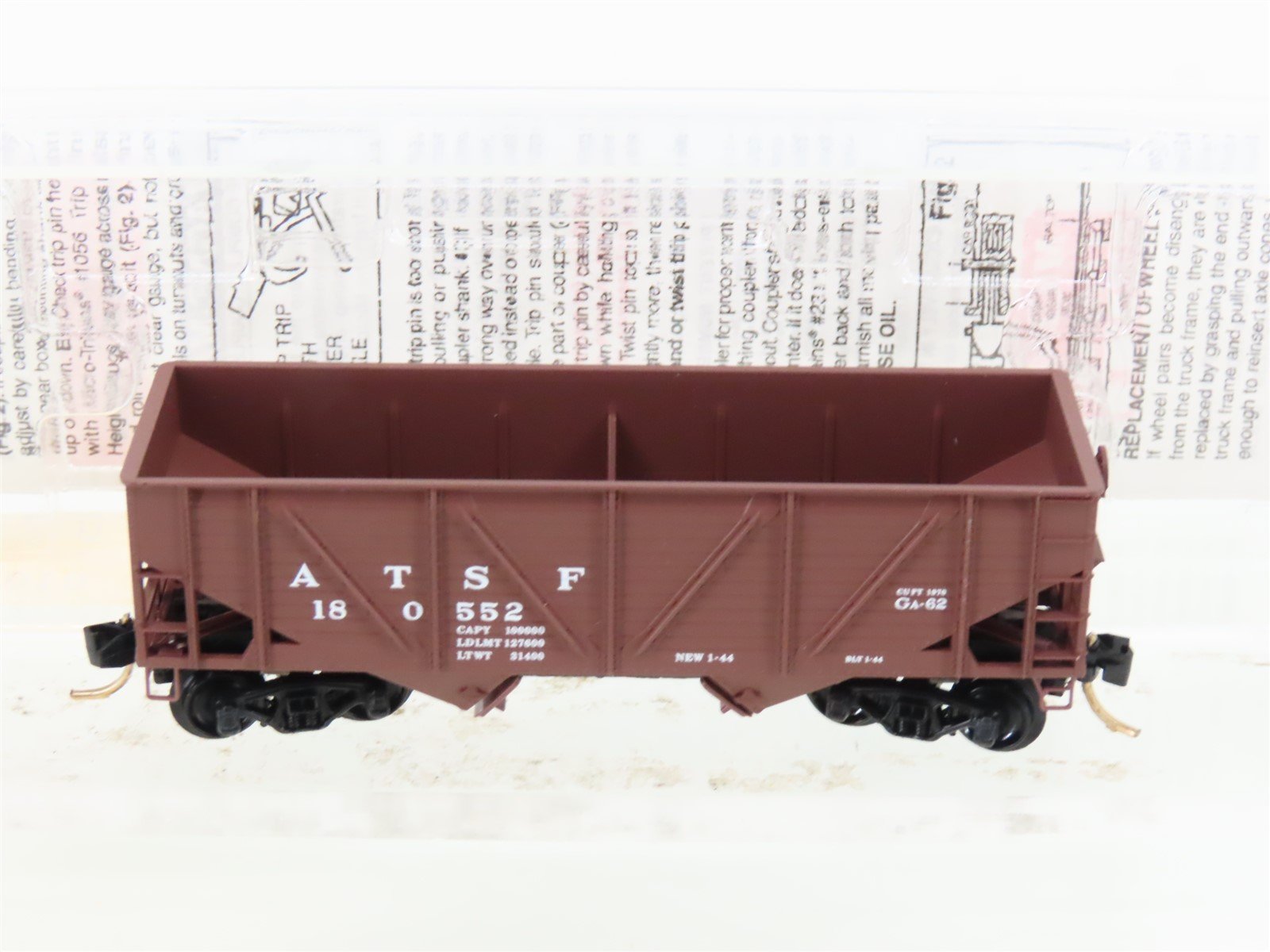 N Scale Micro-Trains MTL 57010 ATSF Santa Fe 2-Bay Composite-Side Hopper #180552