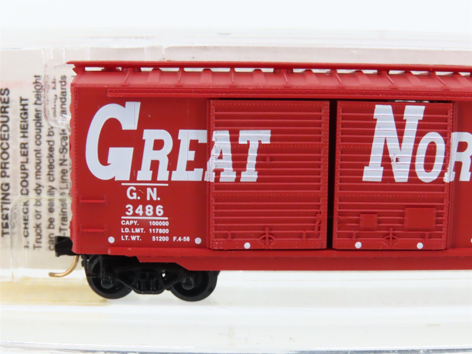 N Scale Micro-Trains MTL 23220 GN Great Northern 40' Double Door Box Car #2486