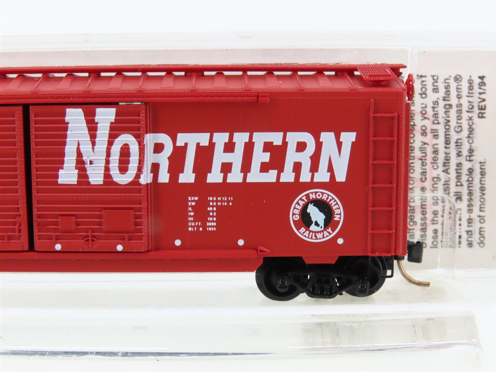 N Scale Micro-Trains MTL 23220 GN Great Northern 40' Double Door Box Car #2486