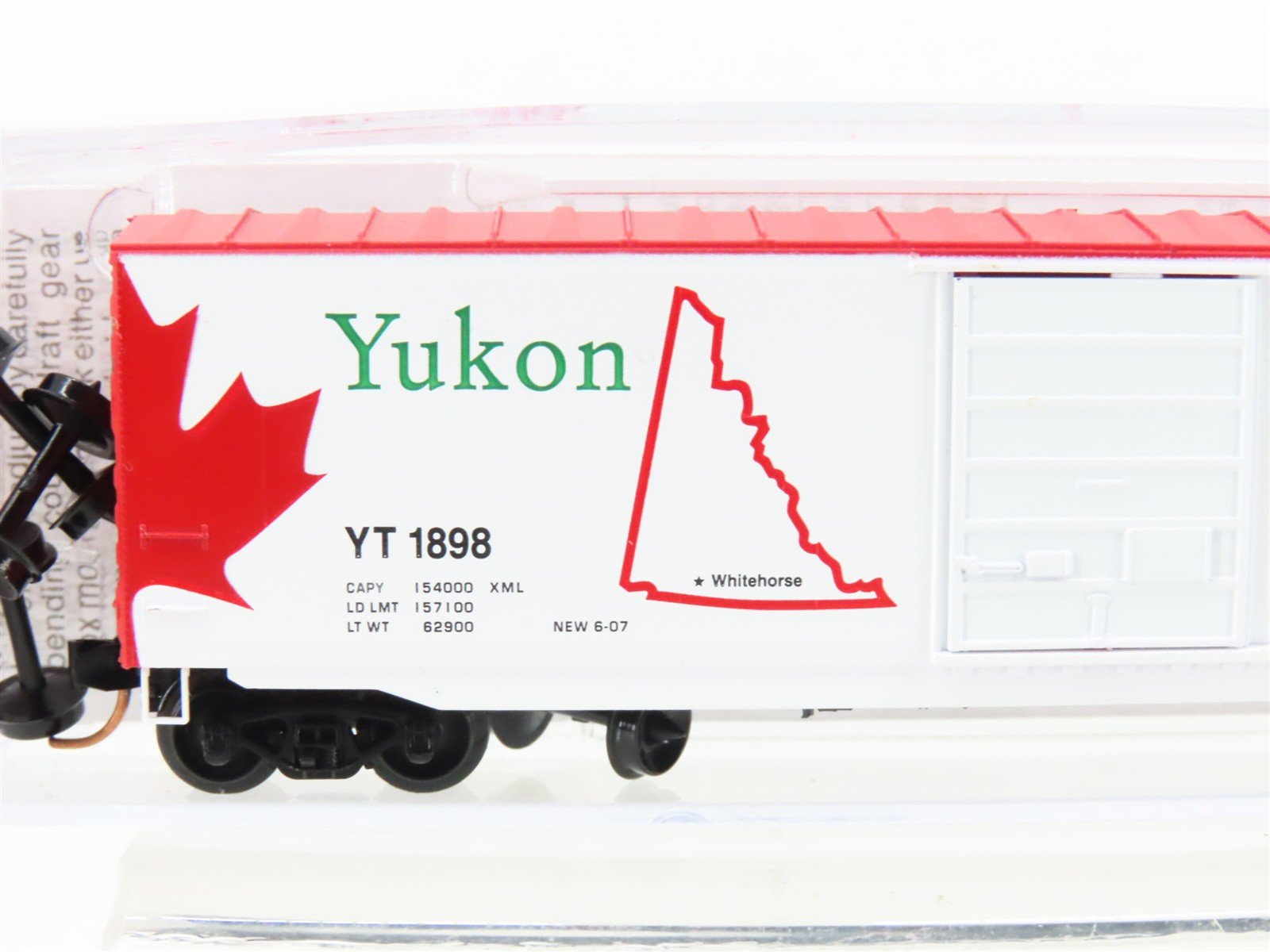 N Micro-Trains MTL 07700157 YT Yukon Territory 50' Single Door Box Car #1898