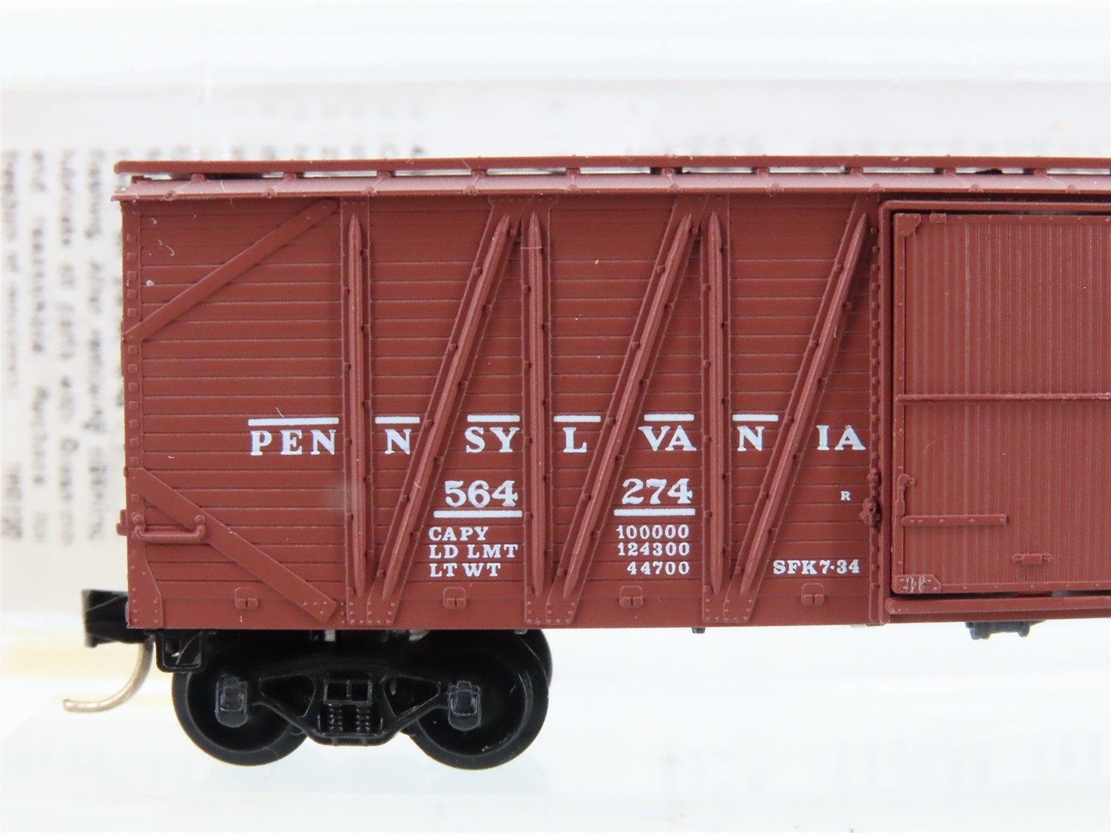 N Scale Micro-Trains MTL 28130 PRR Pennsylvania 40' Single Door Box Car #564274
