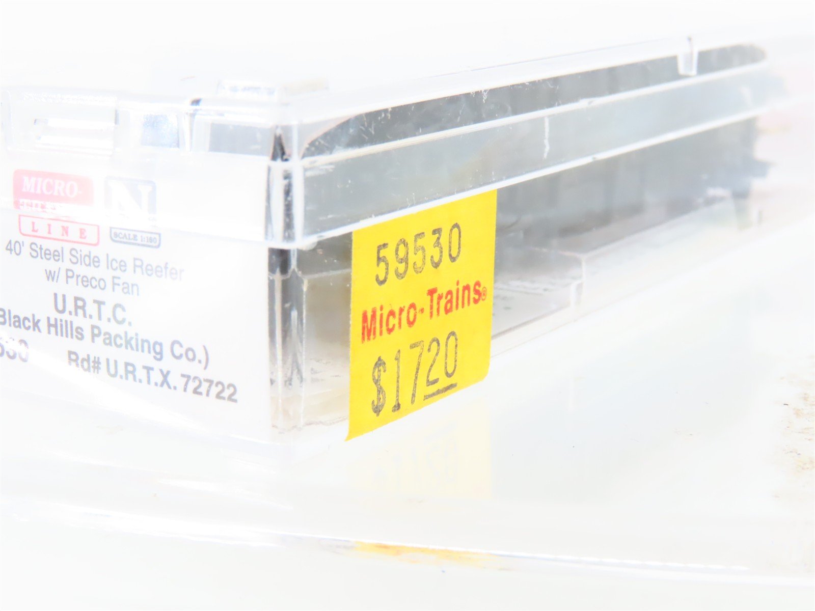 N Scale Micro-Trains MTL 59530 URTX Black Hills Packing Co 40' Reefer #72722
