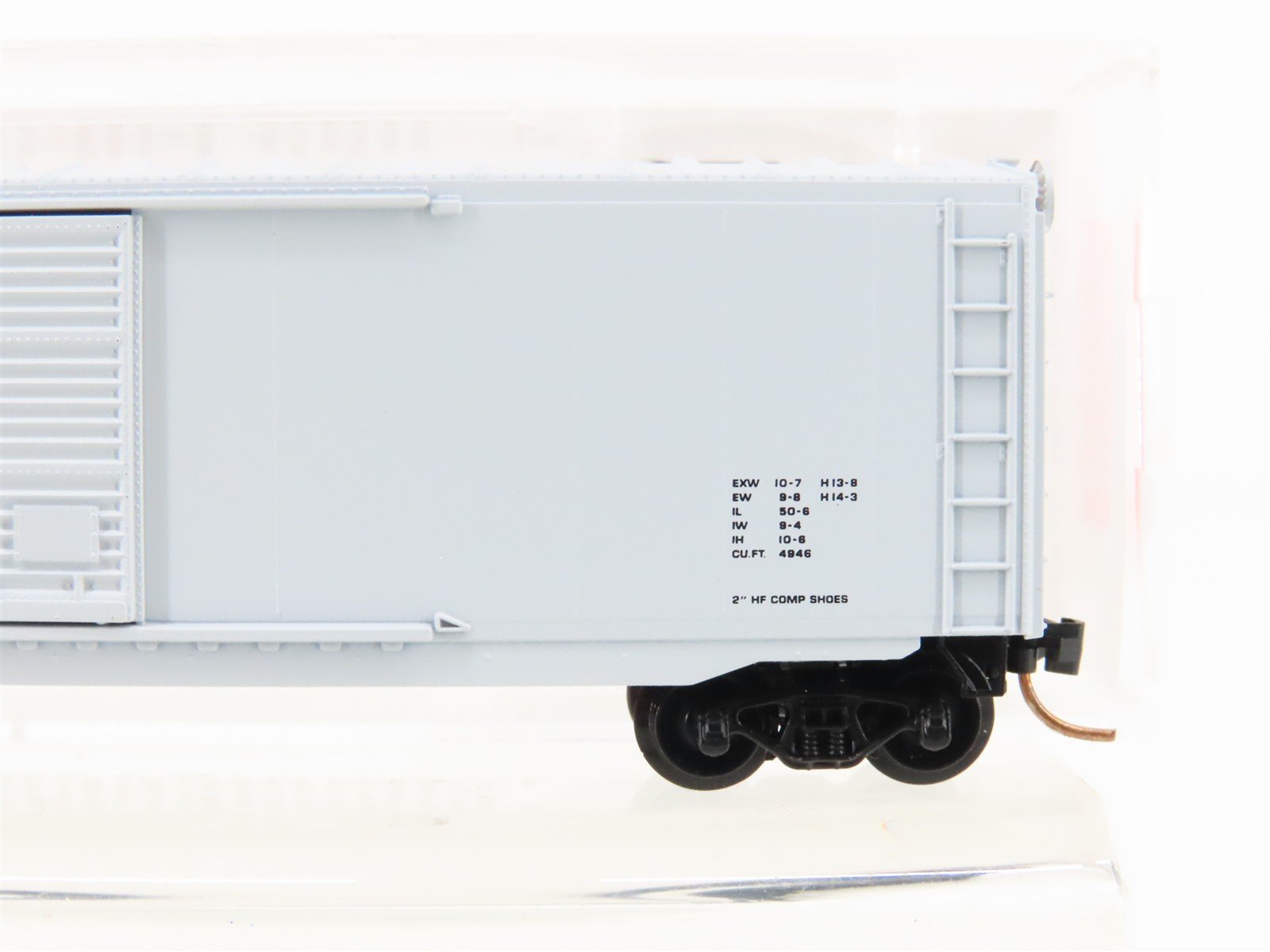 N Scale Micro-Trains MTL 77040 USN United States Navy 50' Box Car #61-05146