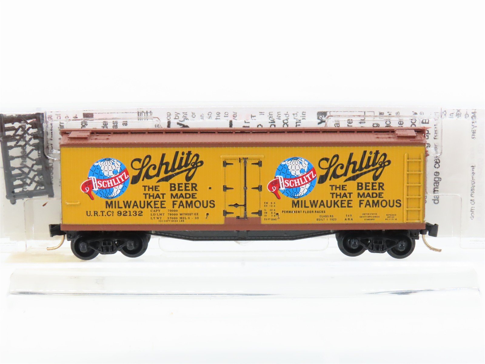 N Scale Micro-Trains MTL 49420 URTC Schlitz Beer 40' Wood Reefer #92132