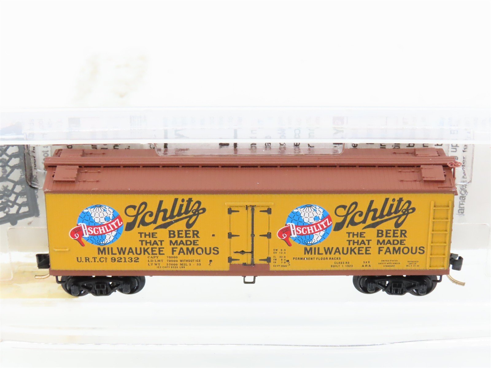 N Scale Micro-Trains MTL 49420 URTC Schlitz Beer 40' Wood Reefer #92132