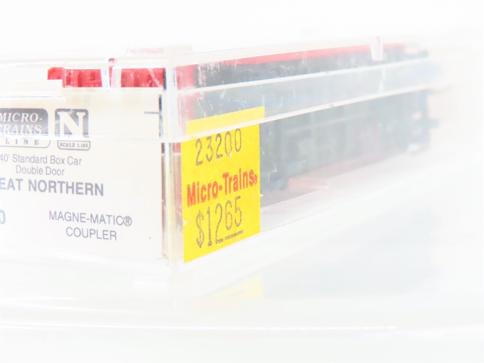 N Scale Micro-Trains MTL 23200 GN Great Northern 40' Double Door Box Car #3249
