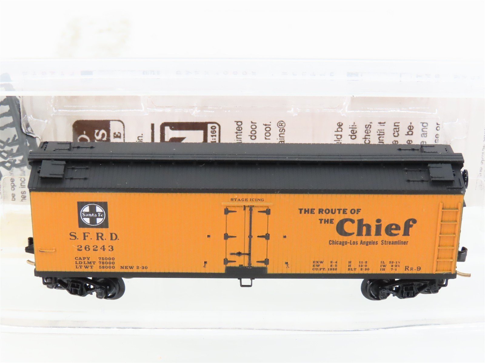 N Scale Micro-Trains MTL 47230 SFRD Santa Fe Chief 40' Wood Reefer #26243