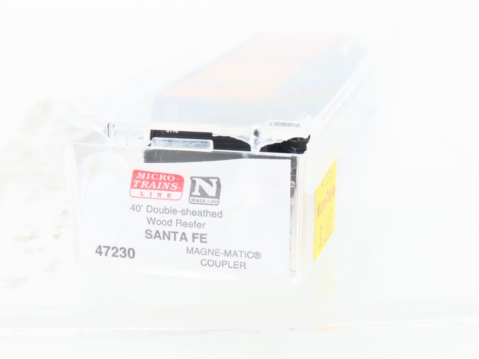 N Scale Micro-Trains MTL 47230 SFRD Santa Fe Chief 40' Wood Reefer #26243