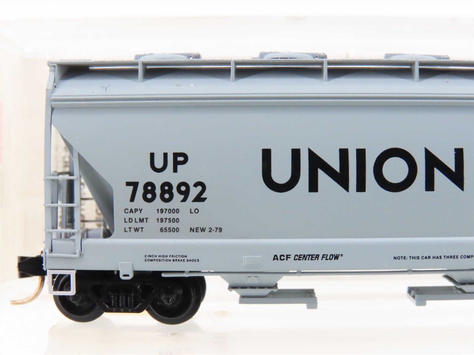 N Scale Micro-Trains MTL 93010 UP Union Pacific 3-Bay Covered Hopper #78892