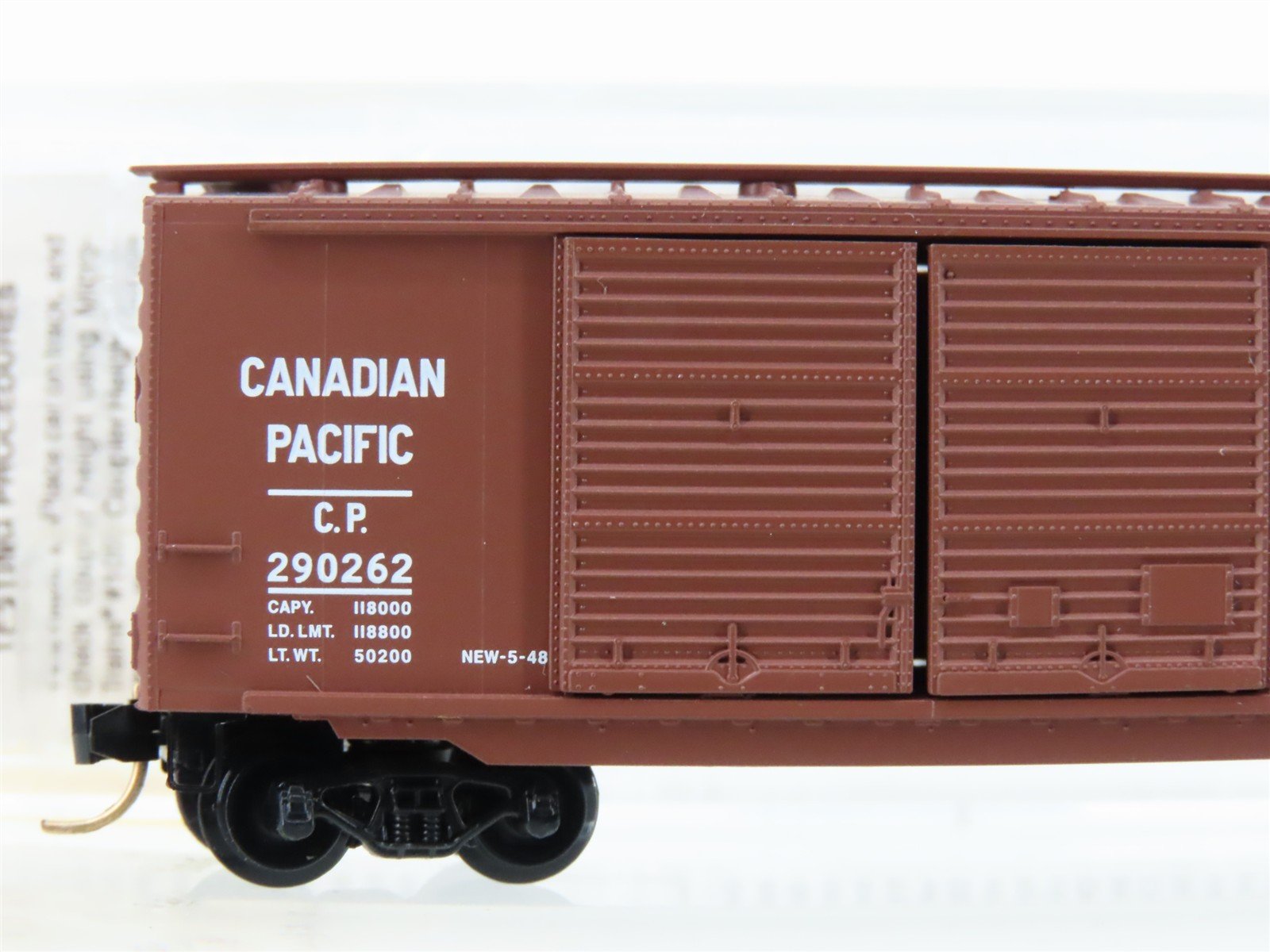 N Micro-Trains MTL 23140 CP Canadian Pacific 40' Double Doors Box Car #290262