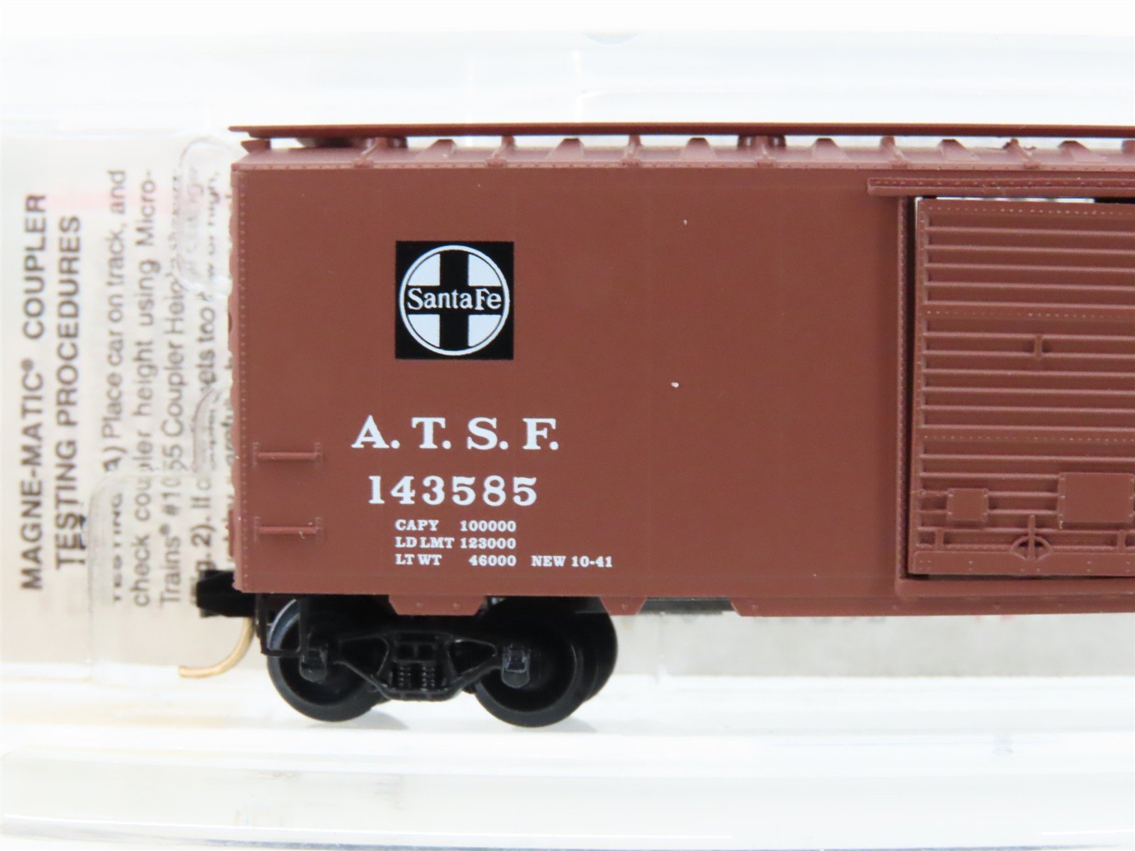 N Scale Micro-Trains MTL 20060 ATSF Santa Fe 40' Single Door Box Car #143585