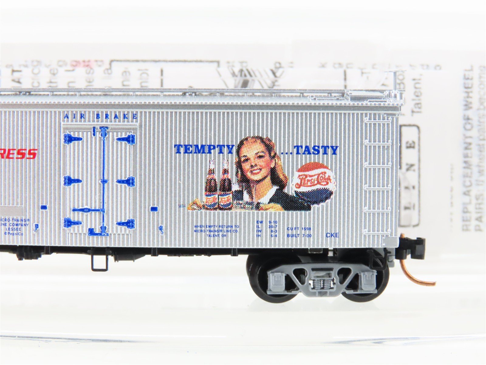 N Scale Micro-Trains MTL 58560 PCEX Pepsi Cola 36' Wood Reefer #58506