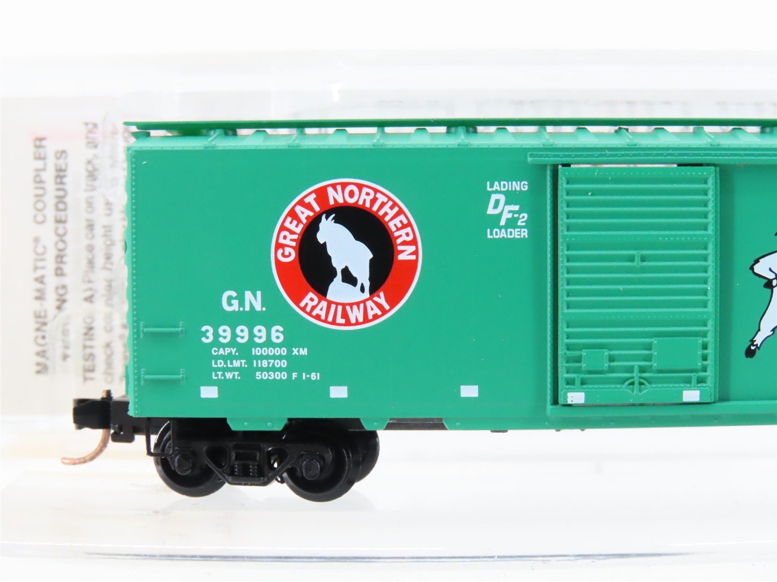 N Scale Micro-Trains MTL 20680 GN Great Northern 40' Single Door Box Car #39996