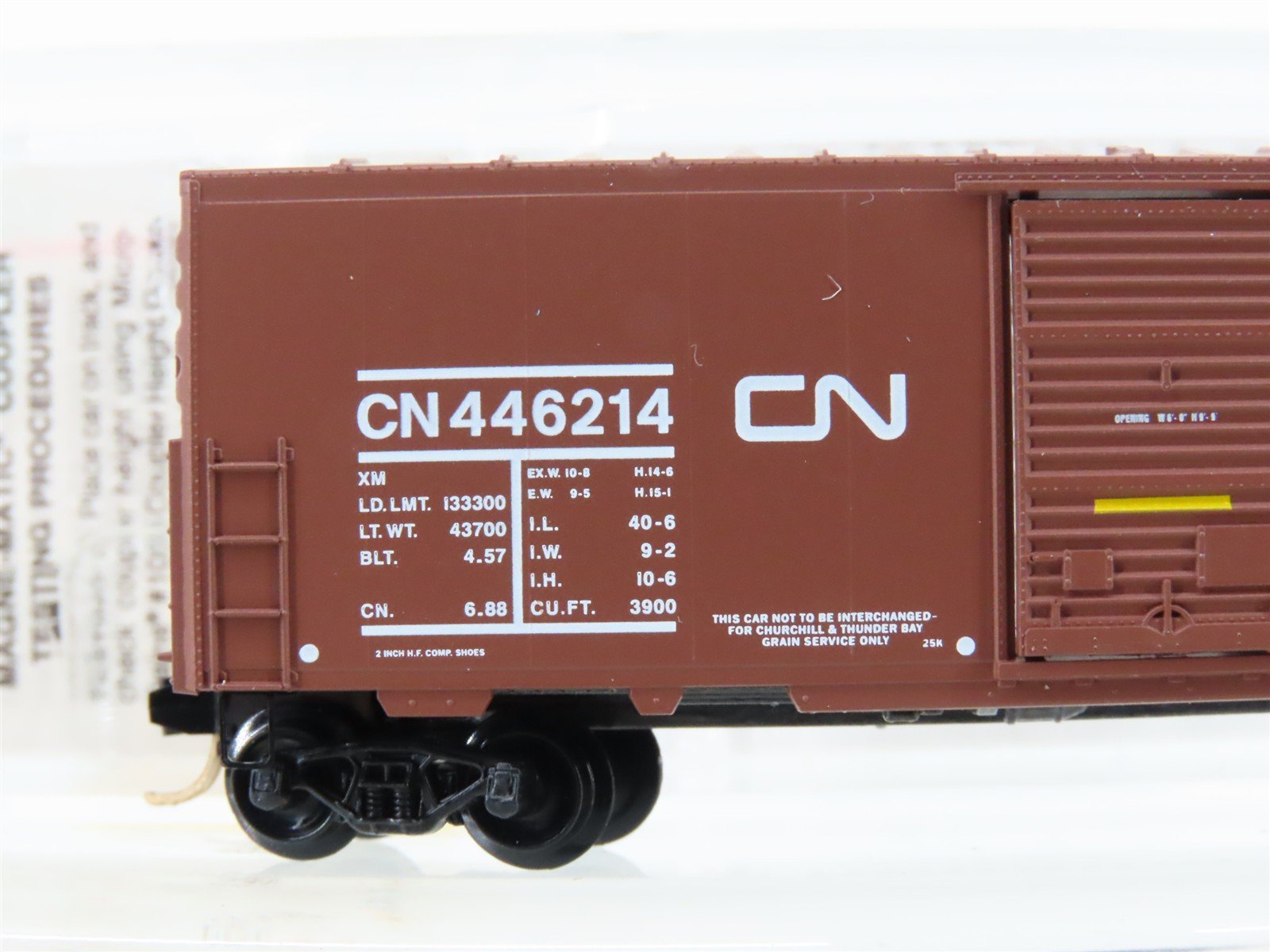 N Micro-Trains MTL 24280 CN Canadian National 40' Single Door Box Car #446214