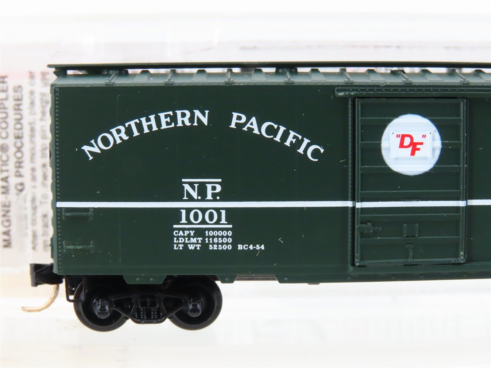 N Scale Micro-Trains MTL 20236 NP Northern Pacific 40' Single Door Box Car #1001