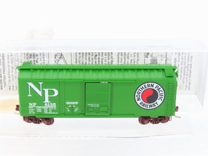 N Scale Micro-Trains MTL 22090 NP Northern Pacific Railway 40' Box Car #8135