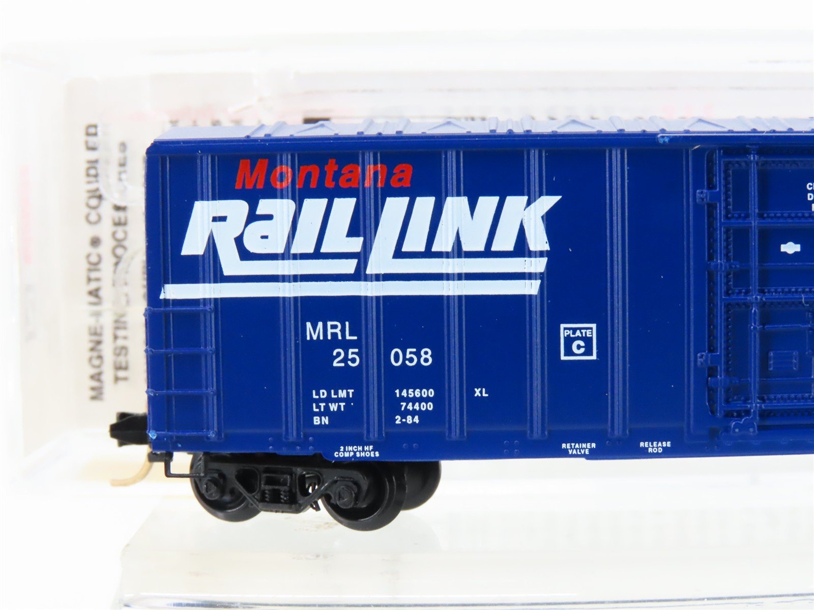 N Micro-Trains MTL 27240 MRL Montana Rail Link 50' Plug Door Box Car #25058