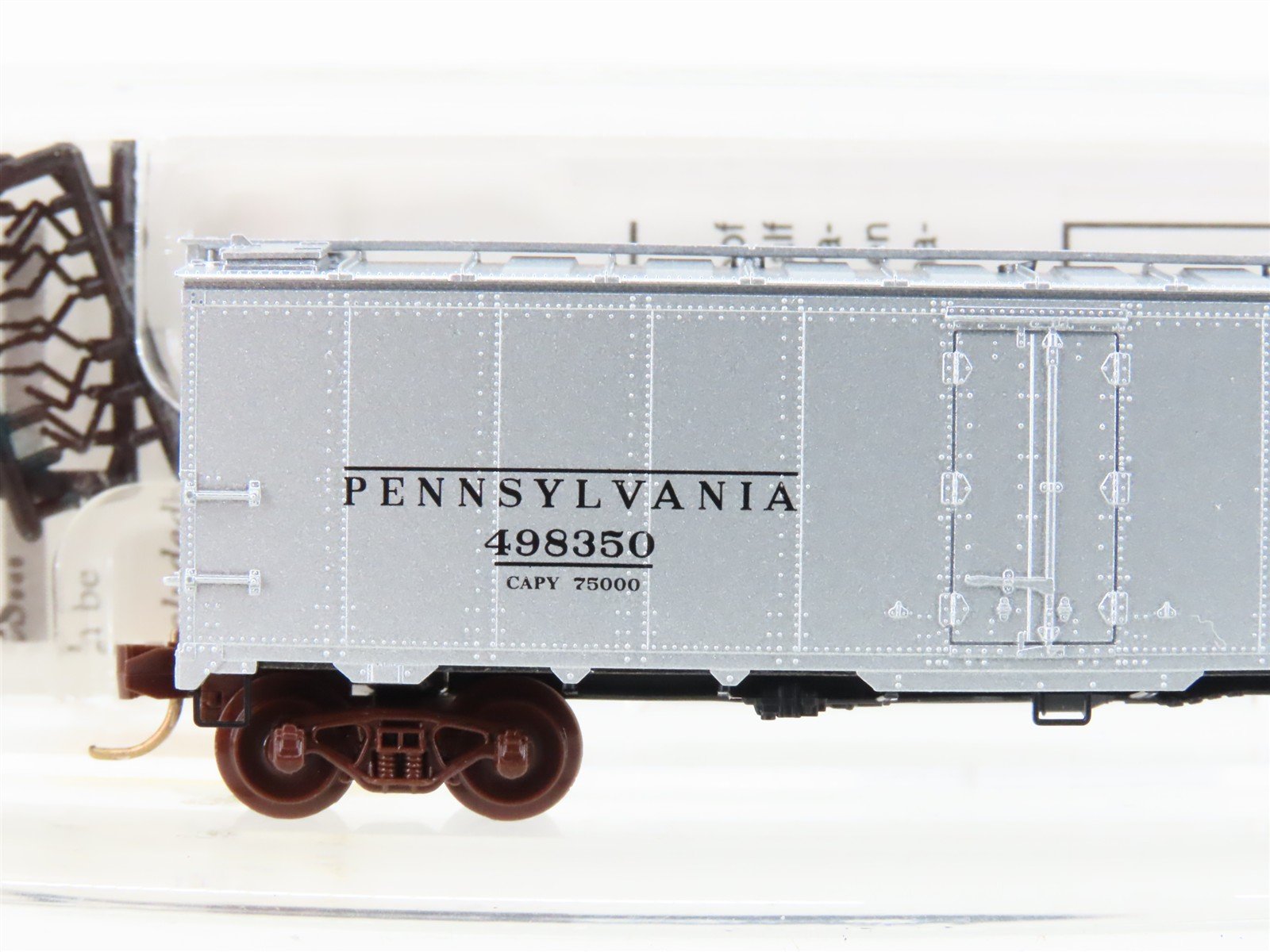 N Scale Micro-Trains MTL 59040 PRR Pennsylvania 40' Steel Reefer #498350