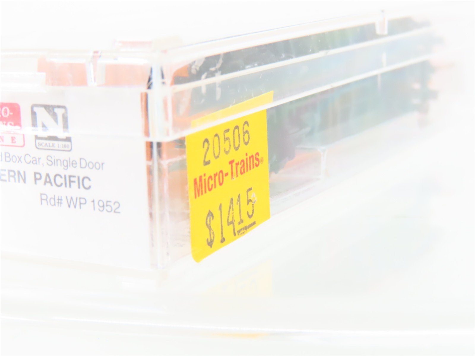 N Scale Micro-Trains MTL 20506 WP Western Pacific Feather 40' Box Car #1952