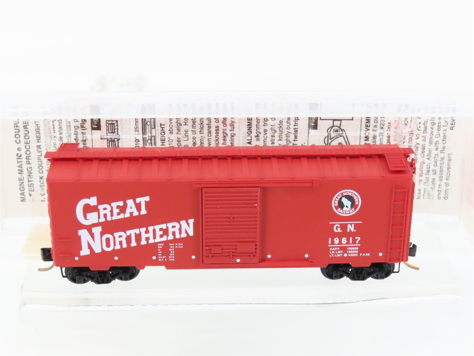 N Scale Micro-Trains MTL 20186 GN Great Northern 40' Single Door Box Car #19617