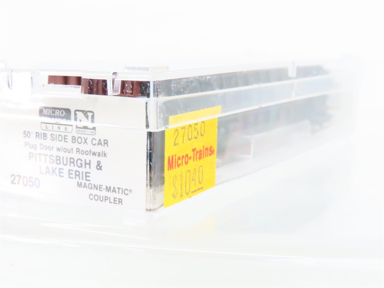 N Micro-Trains MTL 27050 P&LE Pittsburgh & Lake Erie 50' Plug Door Box Car #6945