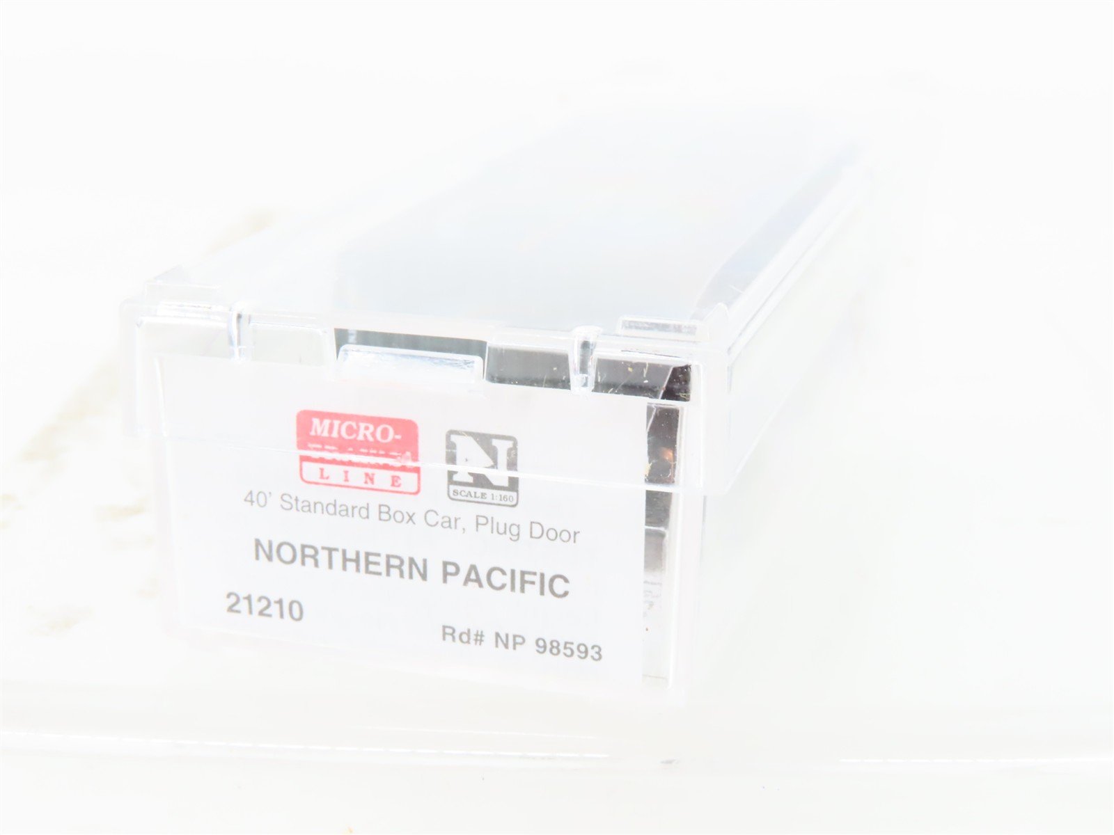 N Scale Micro-Trains MTL 21210 NP Northern Pacific 40' Plug Door Box Car #98593