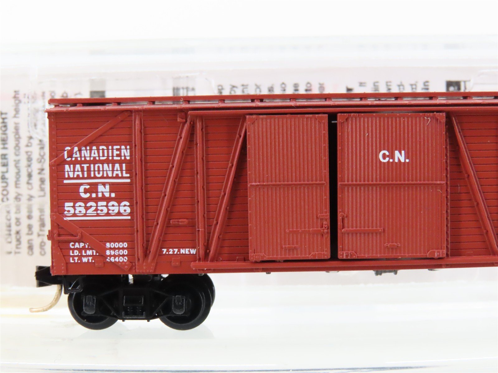 N Micro-Trains MTL 29070 CN Canadian National 40' Automobile Box Car #582596