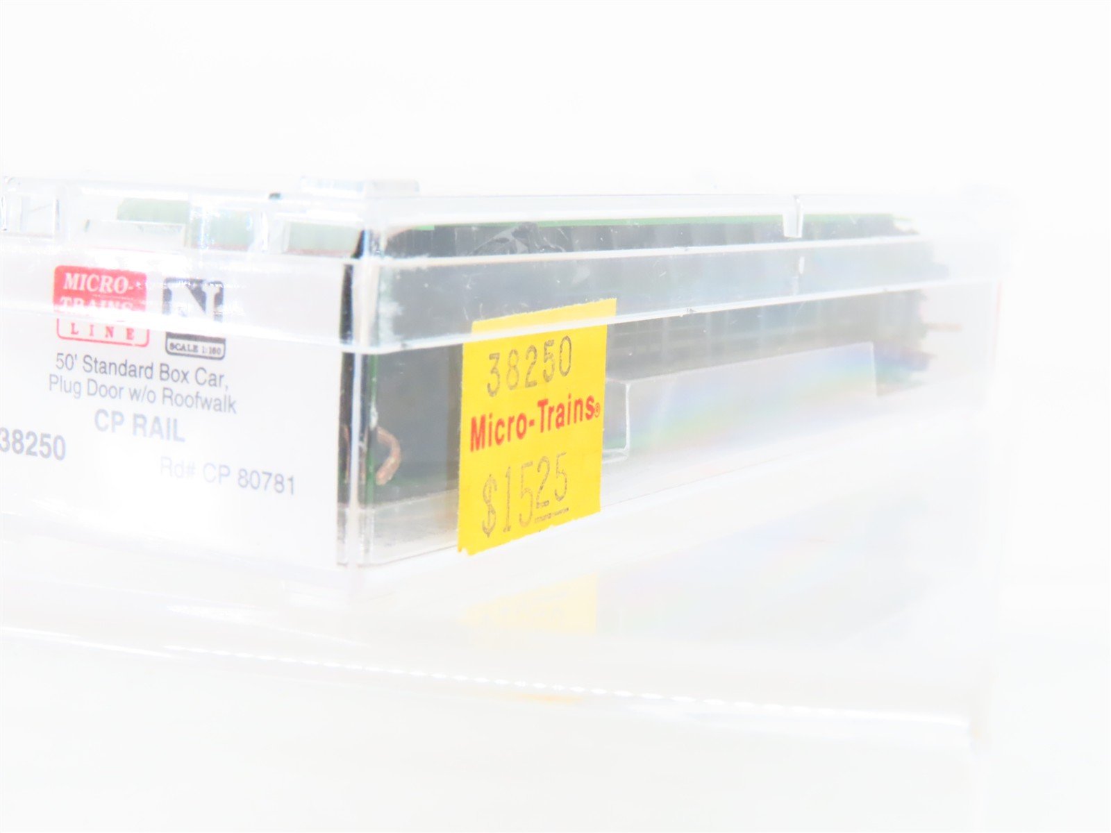 N Micro-Trains MTL 38250 CP Rail Canadian Pacific 50' Plug Door Box Car #80781