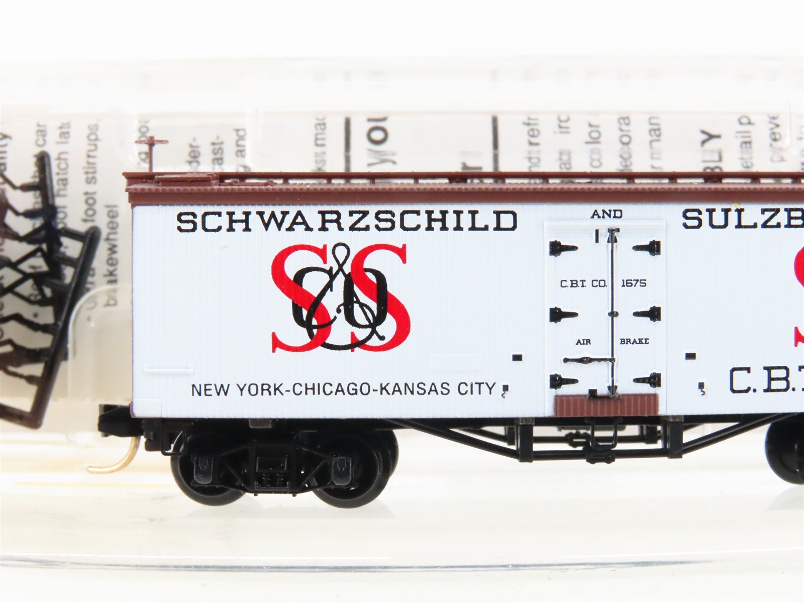 N Scale Micro-Trains MTL 58020 CBTCO Schwarzchild & Sulzberger 36' Reefer #1675