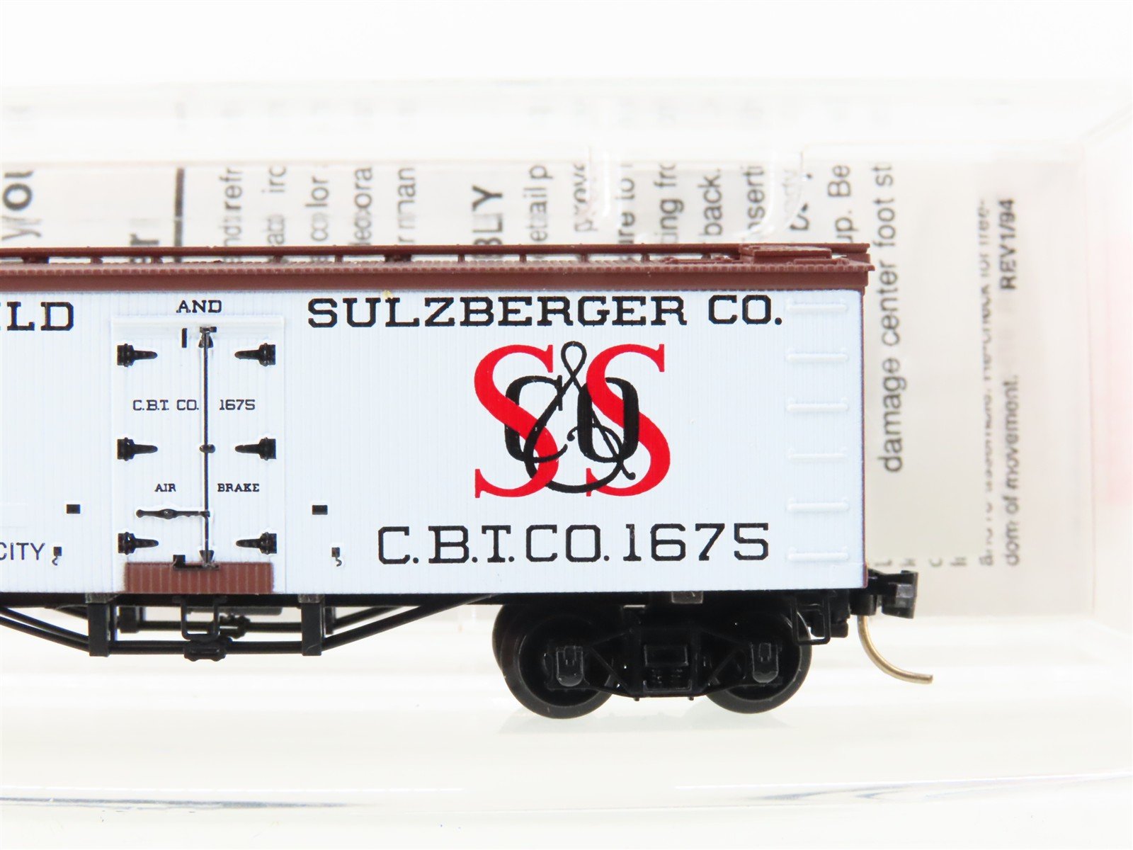 N Scale Micro-Trains MTL 58020 CBTCO Schwarzchild & Sulzberger 36' Reefer #1675