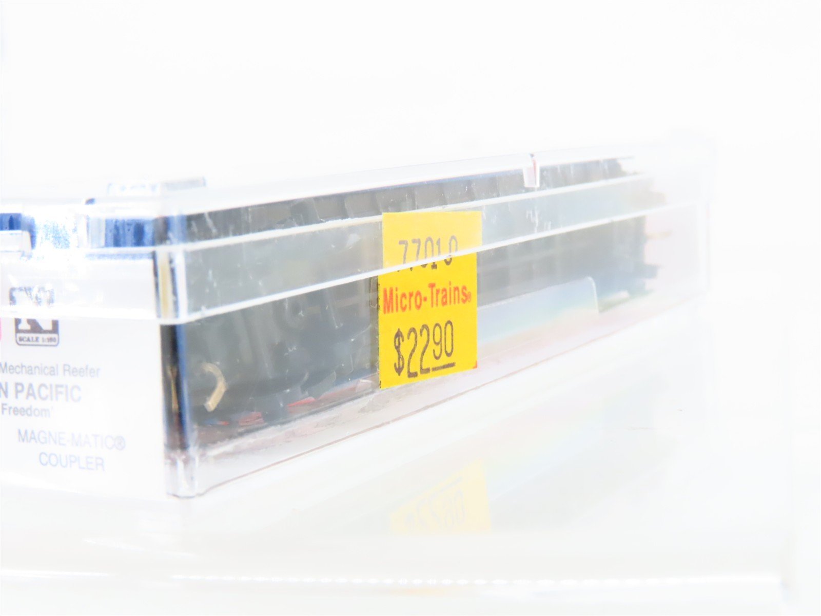 N Scale Micro-Trains MTL 77010 NP Share in Freedom Mechanical Reefer #31555