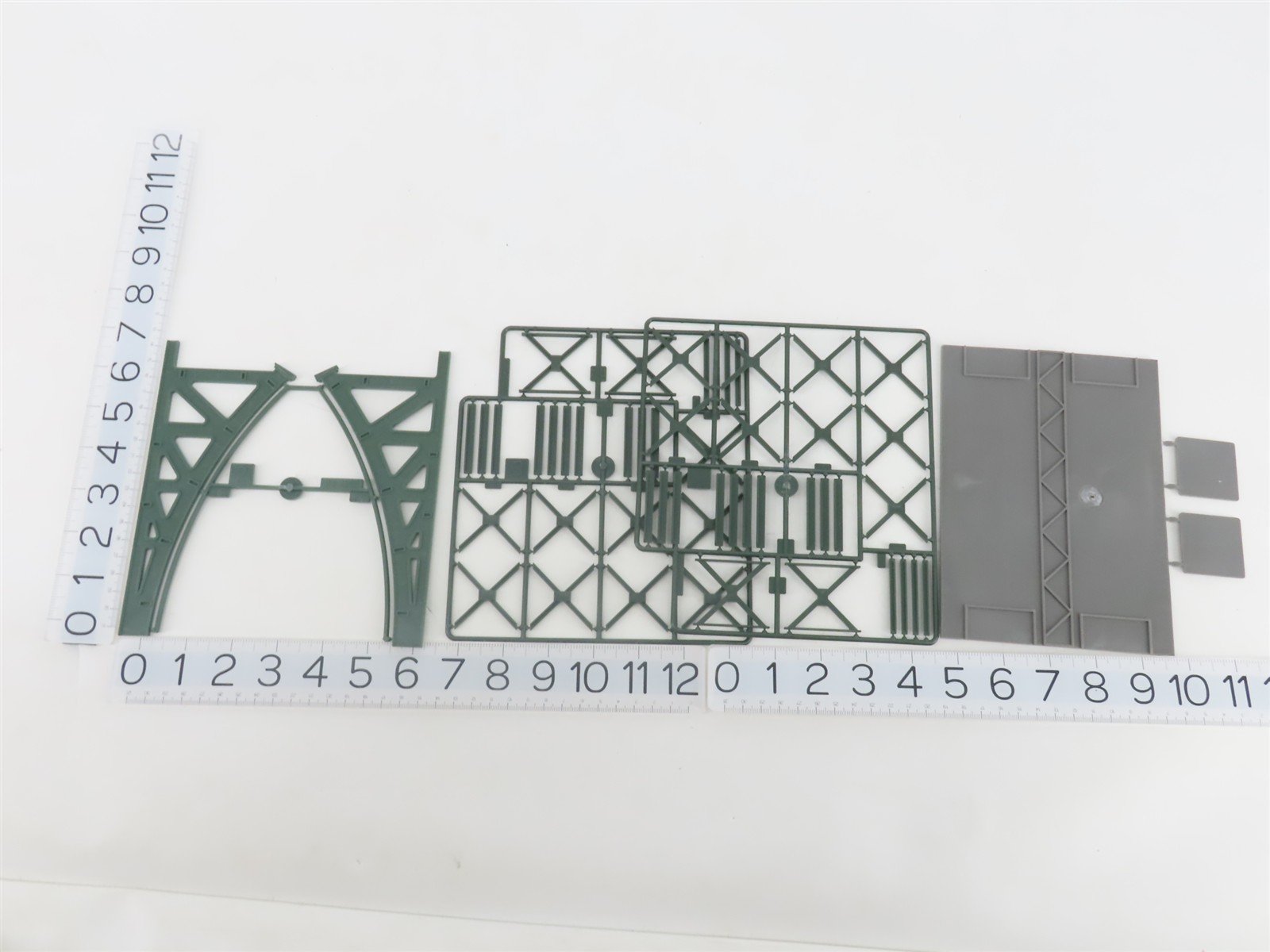 HO 1/87 Scale Faller Kit B-532 Road Bridge