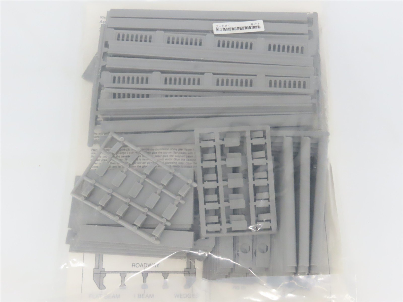 HO 1/87 Scale Rix Products Kit #628-0103 Early 150' Highway Overpass