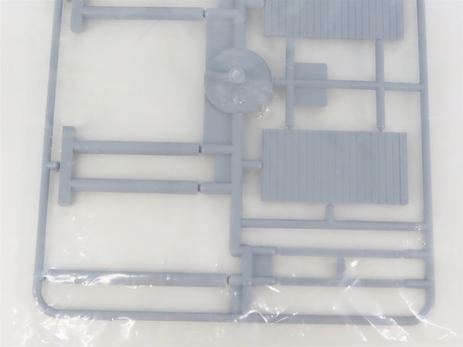 HO 1/87 Scale IHC Your Town USA Shore-Line Kit 5514 Narrow Pier Expansion Pack