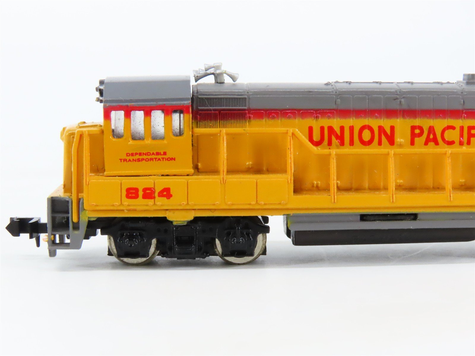 N Scale Bachmann UP Union Pacific GE U36B Diesel Locomotive #824