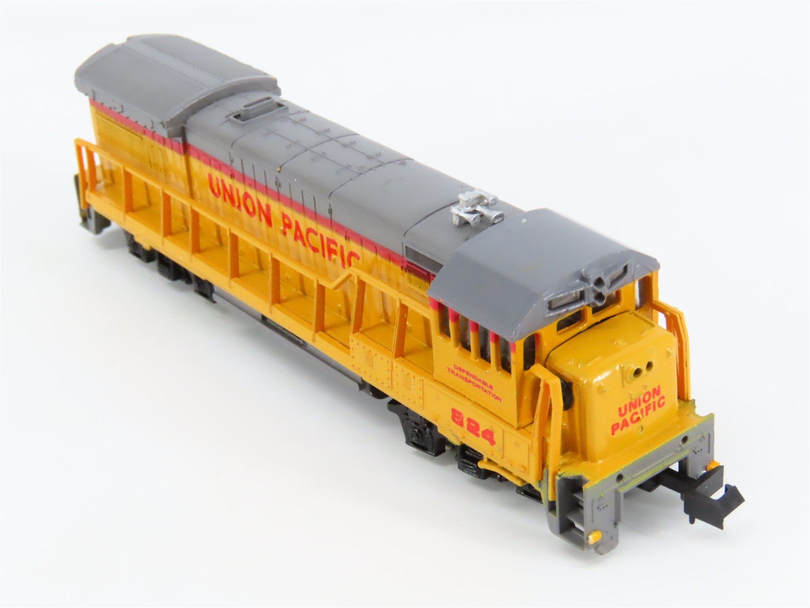 N Scale Bachmann UP Union Pacific GE U36B Diesel Locomotive #824