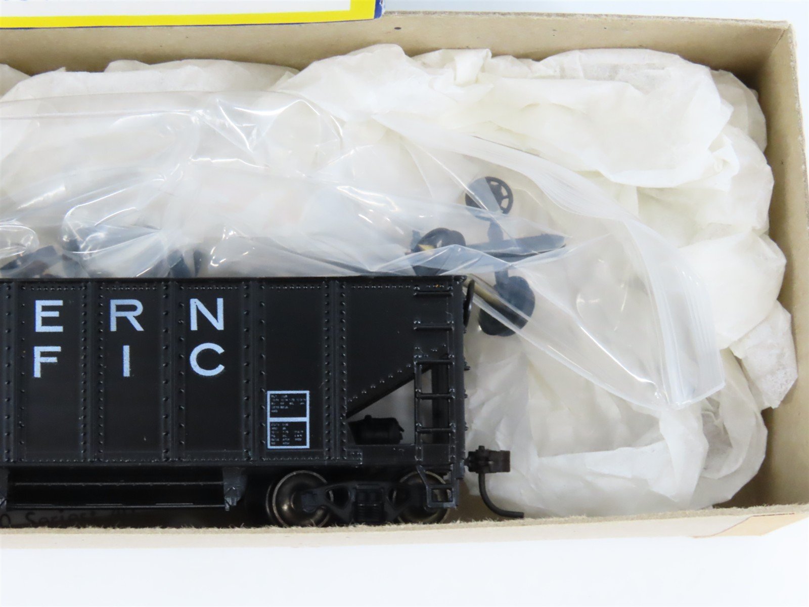 HO Scale Roundhouse 1568 WP Western Pacific 2-Bay Ballast Hopper #1004 -Upgraded