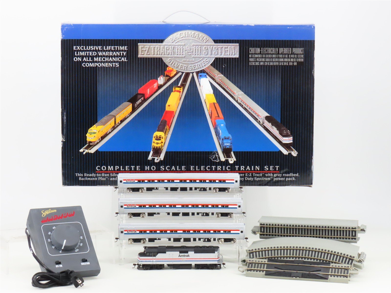 HO Bachmann 01104 AMTK Amtrak Phase III "Patriot" Diesel Passenger Train Set