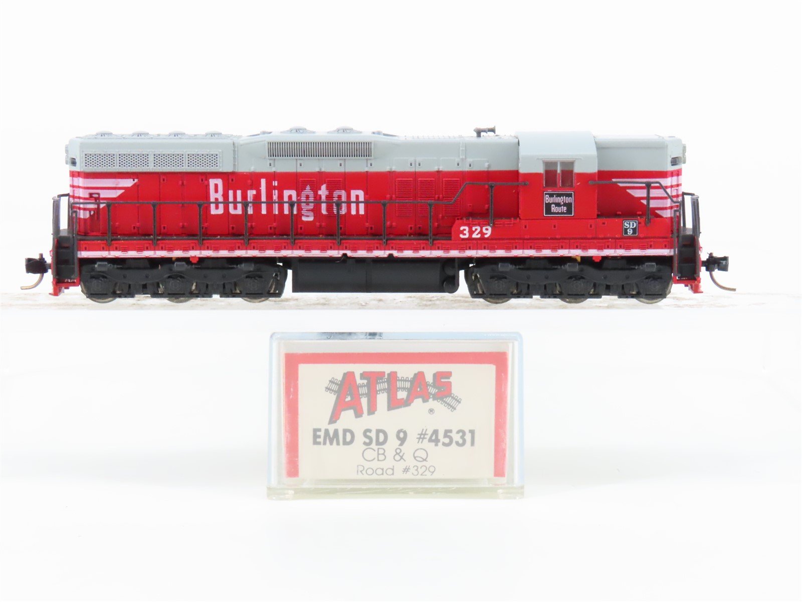 N Scale Atlas 4531 CBQ Burlington SD9 Diesel Locomotive #329