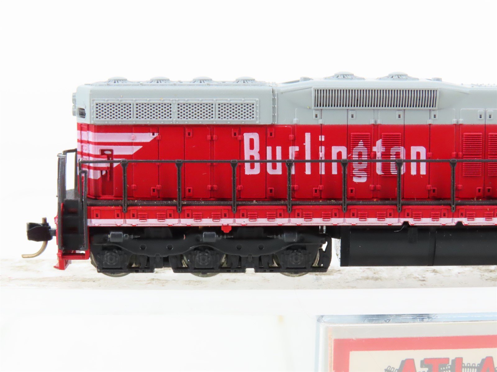 N Scale Atlas 4531 CBQ Burlington SD9 Diesel Locomotive #329